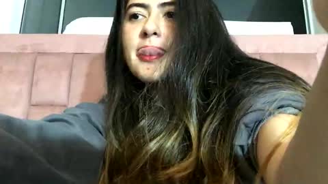 Snapshot of skyler1195 chatting on April 7, 2026, 2:01 am Skyler online show from April 7, 2026, 2:01 am