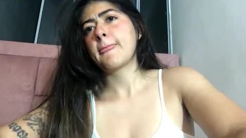 Snapshot of skyler1195 chatting on April 21, 2026, 1:42 am Skyler online show from April 21, 2026, 1:42 am