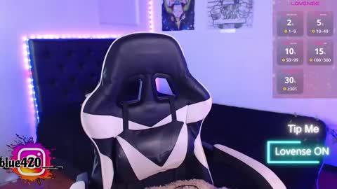 blue online show from November 26, 2025, 9:49 pm