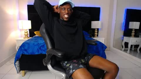Snapshot of skylerbigxxx chatting on April 21, 2026, 4:19 am SKYLERBIGXXX online show from April 21, 2026, 4:19 am