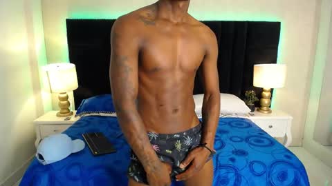 Snapshot of skylerbigxxx chatting on May 19, 2026, 4:08 am SKYLERBIGXXX online show from May 19, 2026, 4:08 am