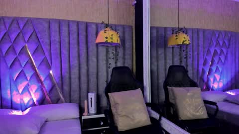 skylerbloom online show from March 26, 2026, 3:01 am