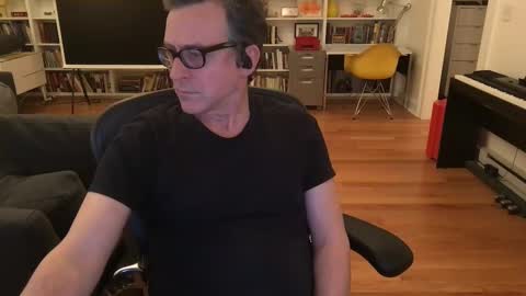 Snapshot of skyline3371 chatting on February 8, 2025, 7:15 am Skyline3371 online show from February 8, 2025, 7:15 am