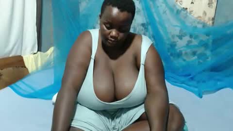 Snapshot of skylla07 chatting on May 16, 2026, 10:47 am sheliah online show from May 16, 2026, 10:47 am