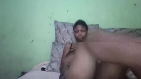 Snapshot of skylour chatting on March 24, 2026, 7:24 am Skylour online show from March 24, 2026, 7:24 am