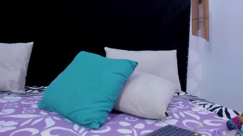 Skynny online show from February 26, 2025, 9:16 pm