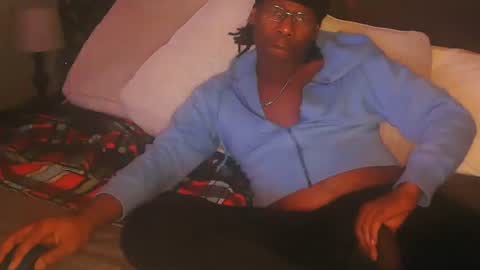 skyonetoo3 online show from November 27, 2025, 12:40 pm