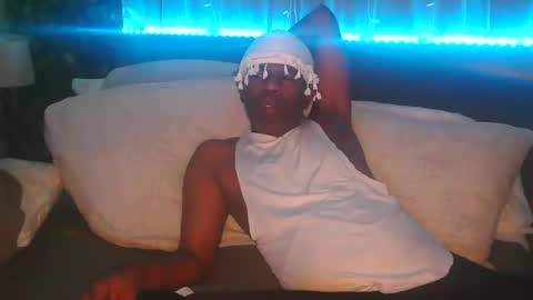 skyonetoo3 online show from December 16, 2025, 5:18 pm