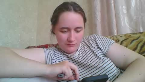 skyressie333 online show from May 2, 2026, 12:54 pm