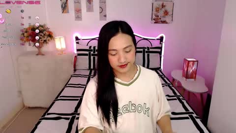 Queen Cyrine online show from February 13, 2025, 11:39 am