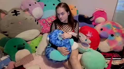 slayterkitty online show from November 30, 2025, 10:08 am