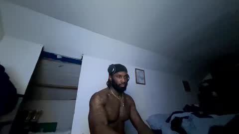 Snapshot of slaythereal3 chatting on December 1, 2025, 5:01 am slaythereal3 online show from December 1, 2025, 5:01 am