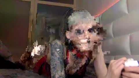 Snapshot of sleeperly chatting on September 9, 2025, 2:05 pm sleeperly online show from September 9, 2025, 2:05 pm