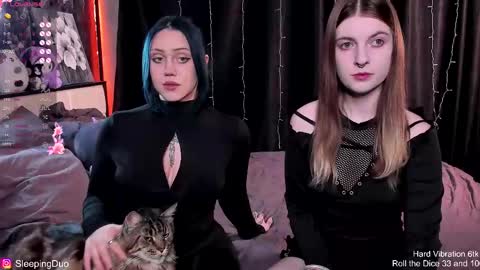 Snapshot of sleepingduo chatting on December 4, 2025, 2:48 pm Hi We are Iva and Angela Nice to meet u 3 online show from December 4, 2025, 2:48 pm