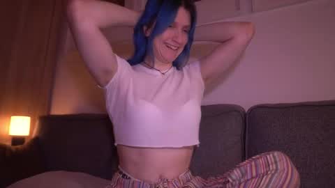 Sonya online show from November 5, 2025, 8:42 pm