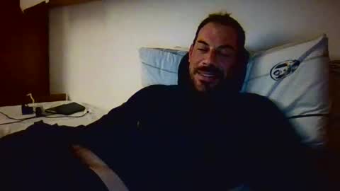 Snapshot of slevin1983 chatting on December 13, 2024, 1:15 am slevin online show from December 13, 2024, 1:15 am