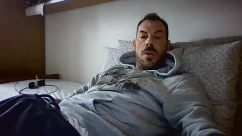 Snapshot of slevin1983 chatting on February 11, 2025, 12:05 pm slevin online show from February 11, 2025, 12:05 pm