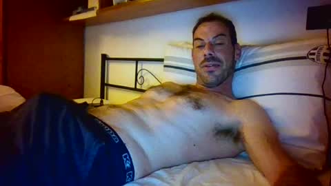 Snapshot of slevin1983 chatting on June 20, 2026, 8:44 pm slevin online show from June 20, 2026, 8:44 pm
