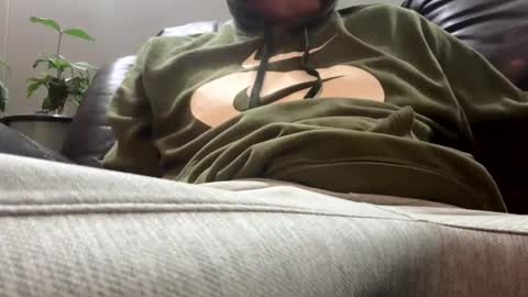 Snapshot of slick2285 chatting on November 12, 2025, 8:59 am slick2285 online show from November 12, 2025, 8:59 am