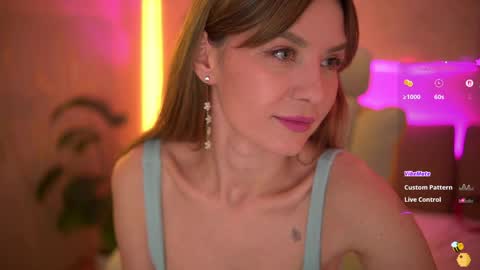 Elise  165cm 50kg online show from March 28, 2026, 5:56 pm