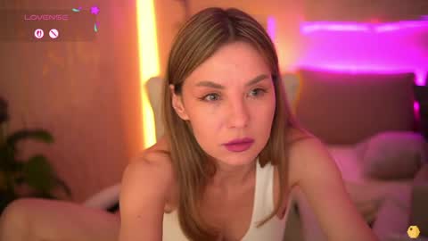 Elise  165cm 50kg online show from April 3, 2026, 6:50 pm