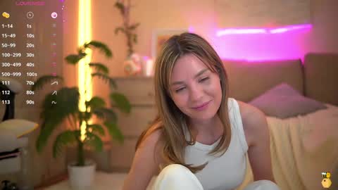 Snapshot of slickmewet chatting on April 18, 2026, 7:58 pm Elise 165cm 50kg online show from April 18, 2026, 7:58 pm