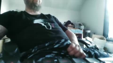 slickwill2391 online show from April 2, 2026, 5:32 pm