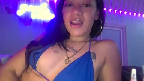 Snapshot of slim_citygurl chatting on December 11, 2024, 7:42 am Slim citygurl online show from December 11, 2024, 7:42 am