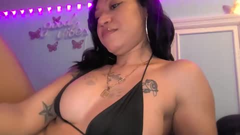 Snapshot of slim_citygurl chatting on December 31, 2024, 5:55 am Slim citygurl online show from December 31, 2024, 5:55 am