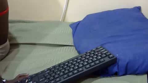 slim_kiteey online show from October 23, 2025, 5:12 pm