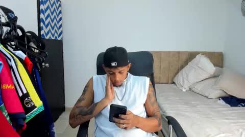 Snapshot of slim_master12 chatting on December 20, 2025, 6:53 am slim_master12 online show from December 20, 2025, 6:53 am