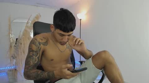 Snapshot of slim_master12 chatting on December 22, 2025, 10:51 pm slim_master12 online show from December 22, 2025, 10:51 pm