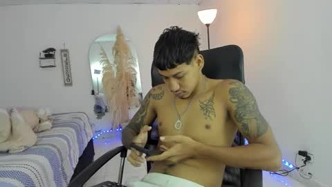 Snapshot of slim_master12 chatting on February 1, 2026, 4:38 pm slim_master12 online show from February 1, 2026, 4:38 pm
