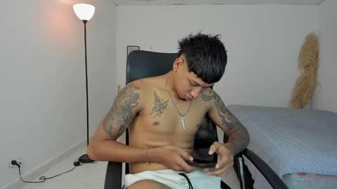 Snapshot of slim_master12 chatting on March 17, 2026, 9:07 pm slim_master12 online show from March 17, 2026, 9:07 pm