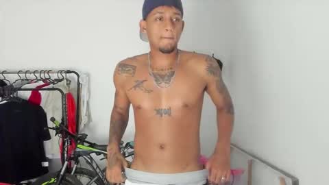 Snapshot of slim_master12 chatting on April 13, 2026, 7:36 am slim_master12 online show from April 13, 2026, 7:36 am