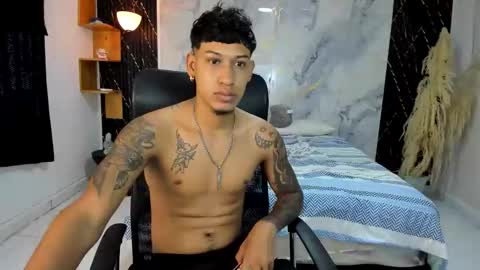 Snapshot of slim_master12 chatting on April 25, 2026, 7:00 pm slim_master12 online show from April 25, 2026, 7:00 pm