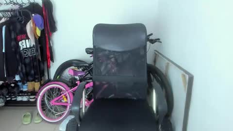 Snapshot of slim_master12 chatting on May 4, 2026, 6:53 am slim_master12 online show from May 4, 2026, 6:53 am
