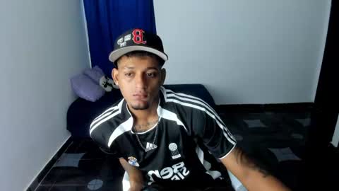 Snapshot of slim_master12 chatting on July 6, 2026, 10:23 pm slim_master12 online show from July 6, 2026, 10:23 pm