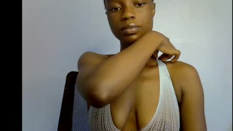 Snapshot of slim_petitqueen chatting on April 27, 2026, 9:40 am Alice online show from April 27, 2026, 9:40 am