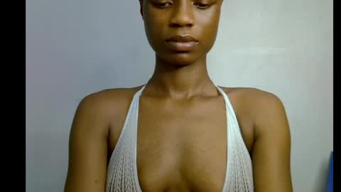 Snapshot of slim_petitqueen chatting on May 11, 2026, 5:43 pm Alice online show from May 11, 2026, 5:43 pm