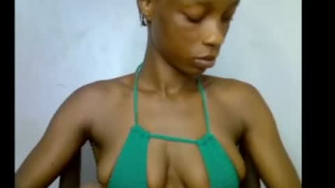 Snapshot of slim_petitqueen chatting on May 30, 2026, 8:17 pm Alice online show from May 30, 2026, 8:17 pm