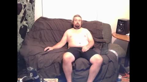 Snapshot of slimdizzy64 chatting on August 2, 2026, 9:35 pm slave drew or slut online show from August 2, 2026, 9:35 pm