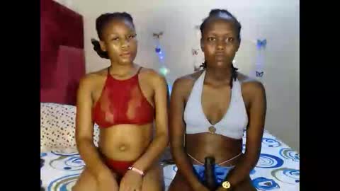 slimmy_kitties online show from November 21, 2025, 3:16 am