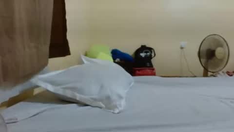 slimshadey online show from February 28, 2025, 1:58 am