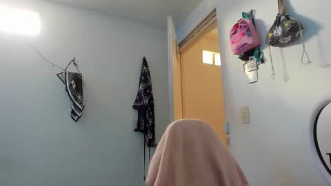 slone03 online show from November 17, 2025, 6:57 pm