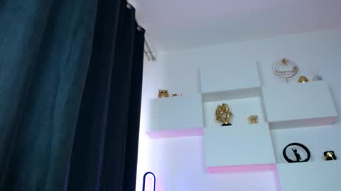 Snapshot of slut_tattoogirl chatting on February 25, 2026, 8:02 am Ariana online show from February 25, 2026, 8:02 am