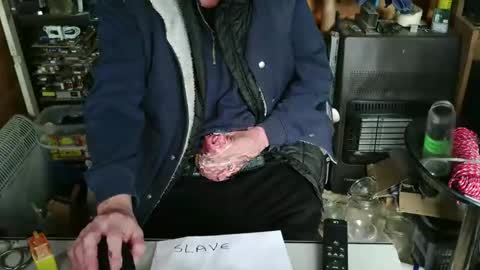 Snapshot of slutboybot chatting on November 20, 2025, 1:33 pm slutboybot online show from November 20, 2025, 1:33 pm