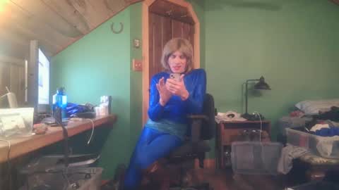 slutjennifertransxx online show from October 4, 2025, 3:26 am