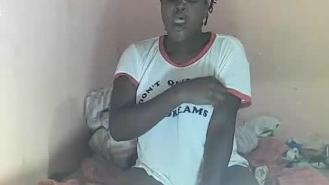 Snapshot of slutmeoutbb chatting on February 19, 2025, 3:28 am slutmeoutbb online show from February 19, 2025, 3:28 am