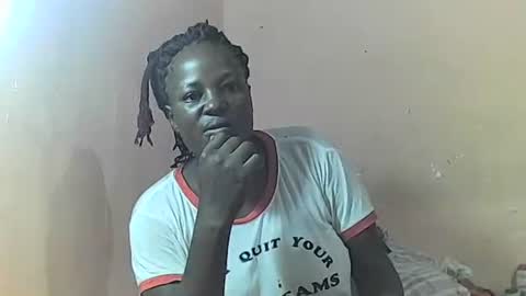 Snapshot of slutmeoutbb chatting on February 19, 2025, 10:56 am slutmeoutbb online show from February 19, 2025, 10:56 am